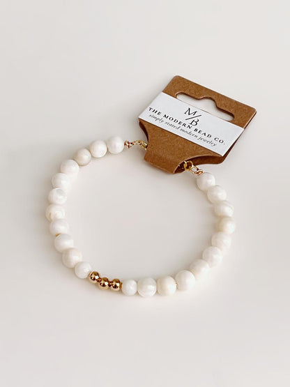 White moonstone beaded bracelet